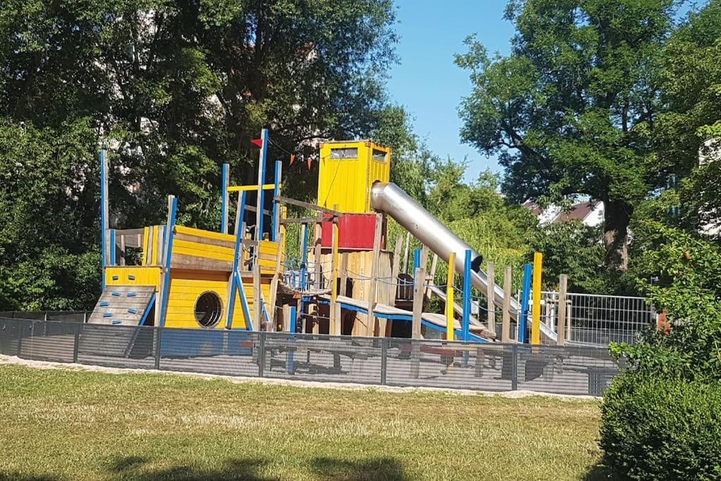 100M Zum Ulmer Muenster: 57M² Wohnung An Der Blau מראה חיצוני תמונה