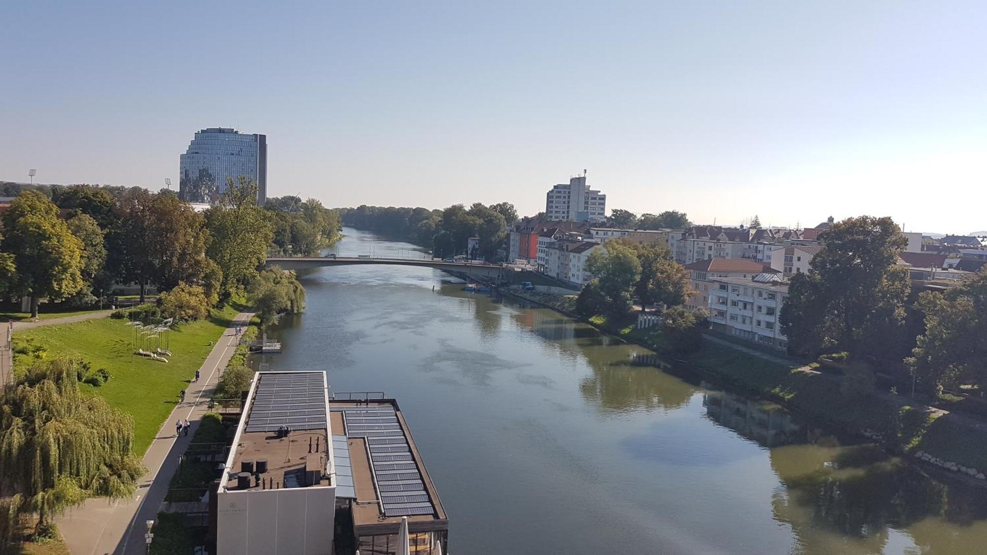 100M Zum Ulmer Muenster: 57M² Wohnung An Der Blau מראה חיצוני תמונה